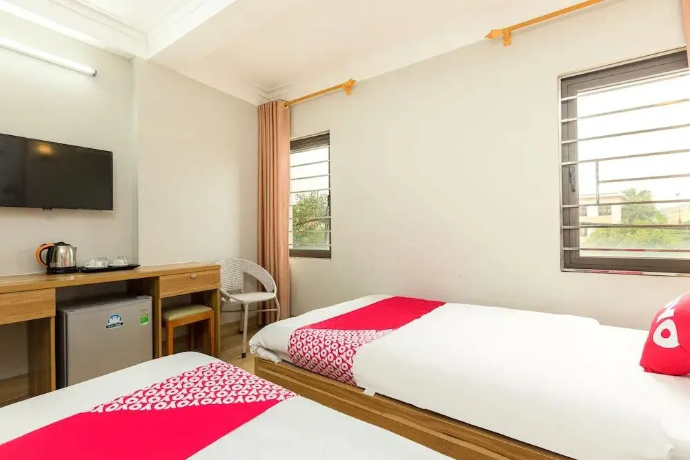 Халонг: OYO 800 Candy Hotel