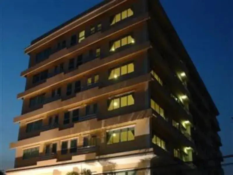 Бангкок: Malee Suites Sathon