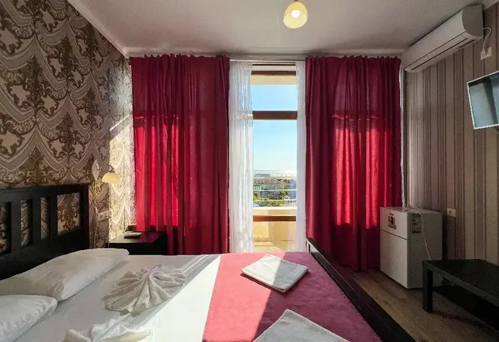 Гагра: Отель Медовый