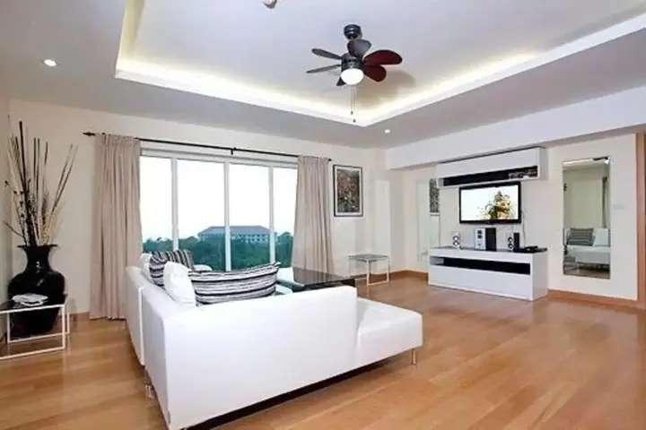 Паттайя: Emerald Palace - Serviced Apartment