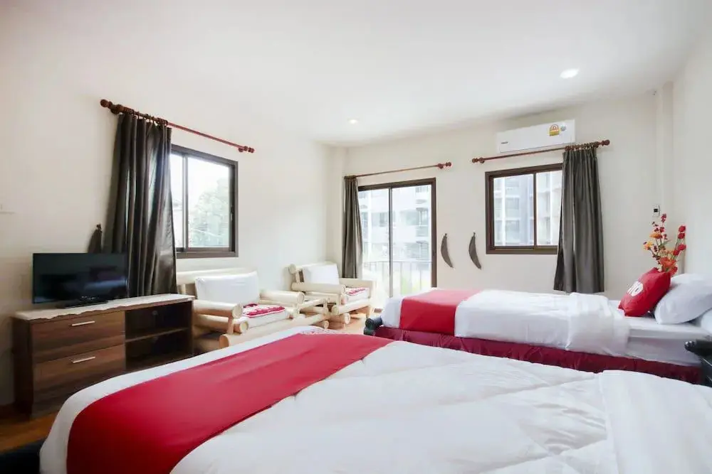 Пхукет: OYO 888 Apinyas Place Karon