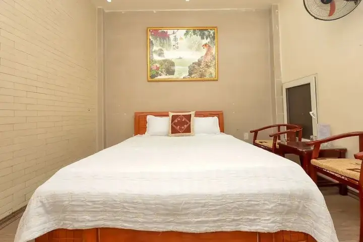 Ханой: OYO 1065 Song Long Hotel