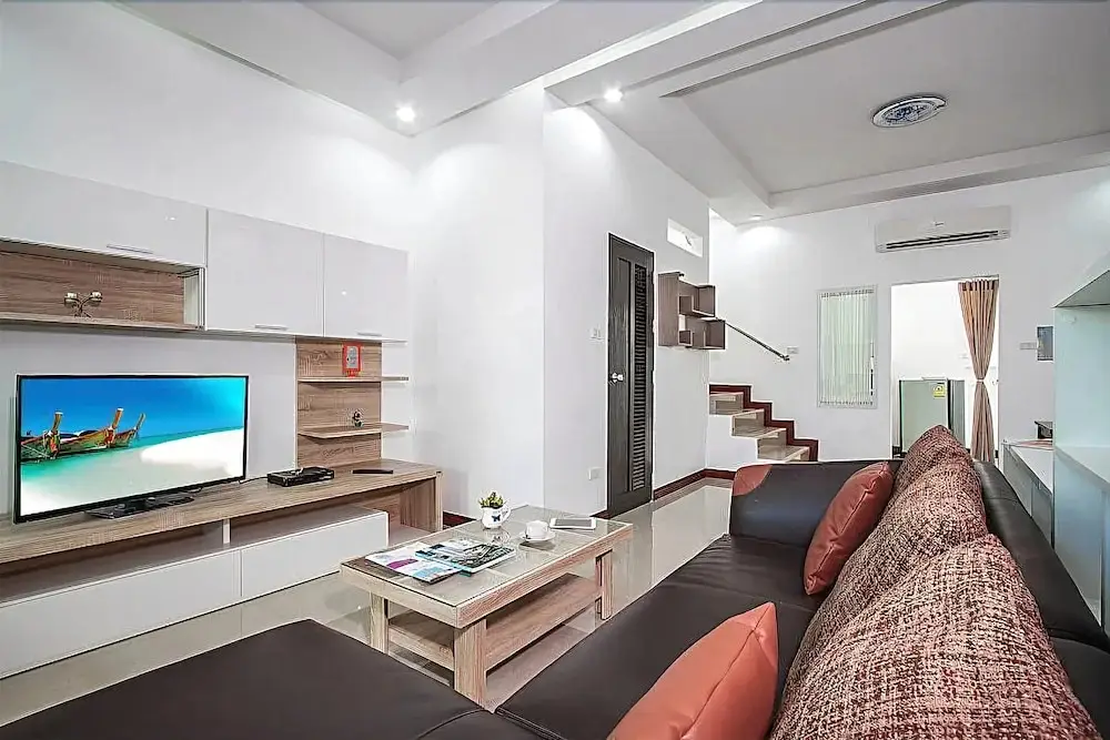 Хуахин: Baan Kiet 3 7 units 2 Bedroom Jacuzzi Townhomes