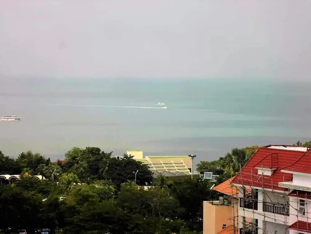 Паттайя: The Cliff Pratumnak - Sea View Studio - Sleeps 2