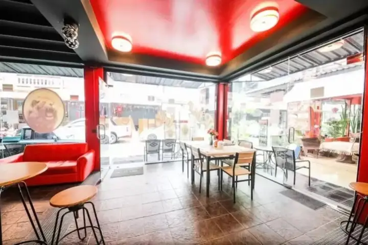 Кату: Roar Inn Patong