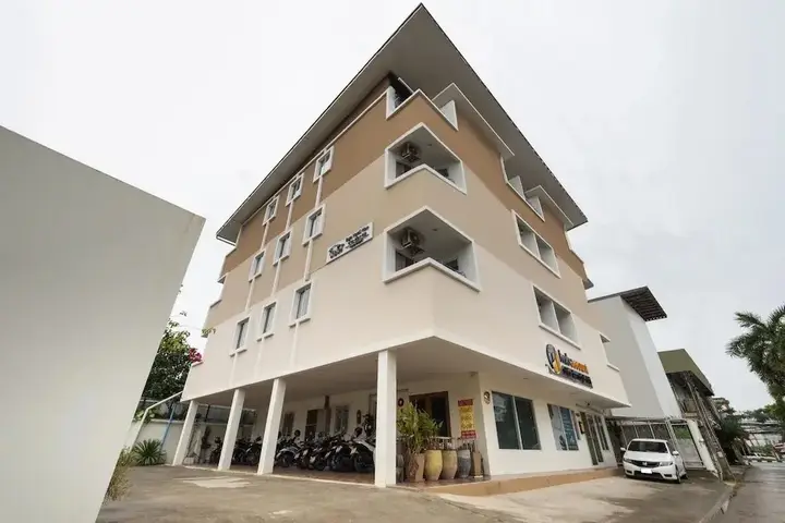 Районг: OYO 1069 Baan Nong Moo Apartment