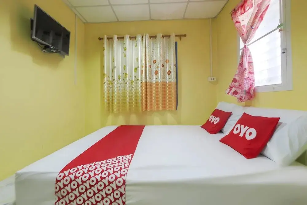 Сай Йок: OYO 75325 Our House Tha Sao