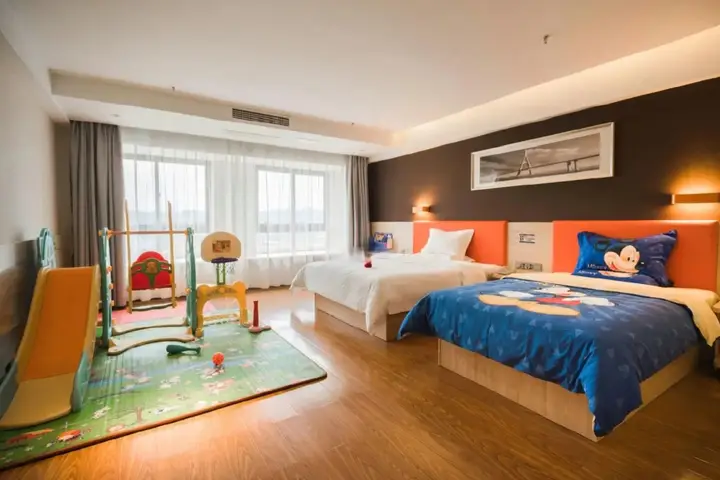 Чунцин: 7 Days Premium (Chongqing Baishiyi)