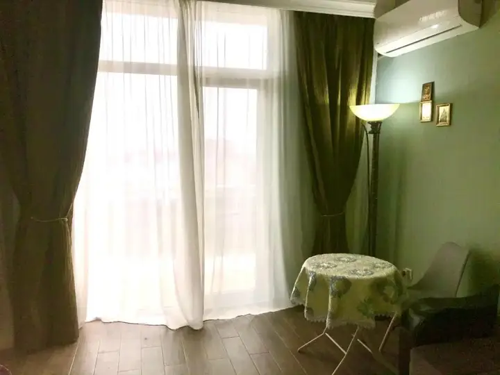 Батуми: David APT 1A