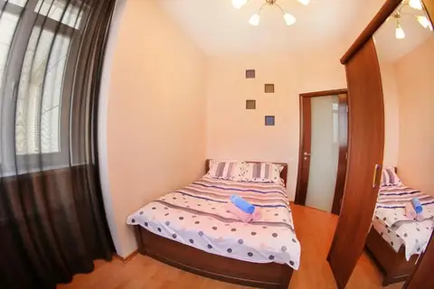 Uiutnaia 2-komn. kvartira pr-kt Dostyk 162 — фото 1