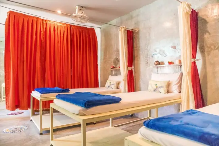 Муанг: OYO 617 Tira Hostel chalong Phuket