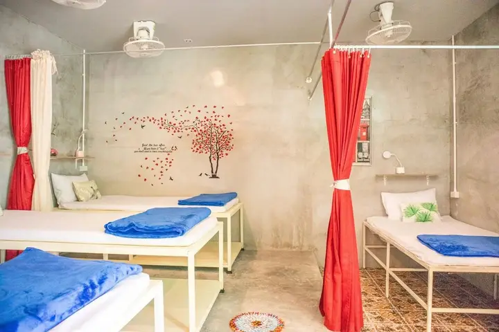 Муанг: OYO 617 Tira Hostel chalong Phuket