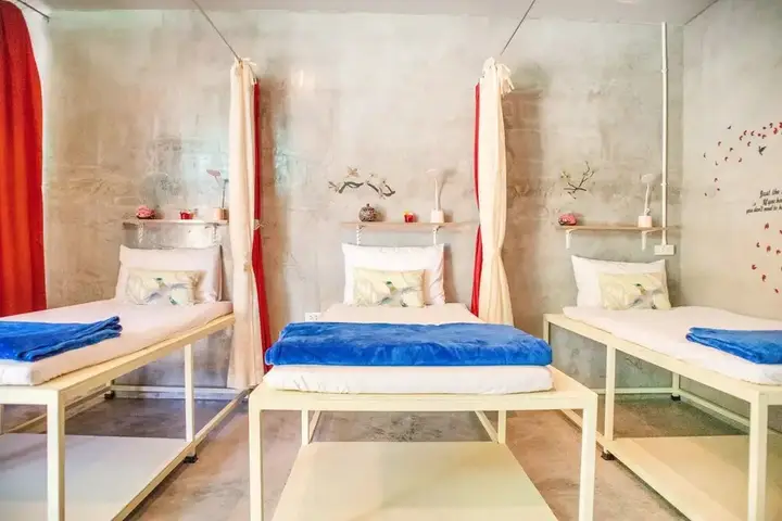 Муанг: OYO 617 Tira Hostel chalong Phuket