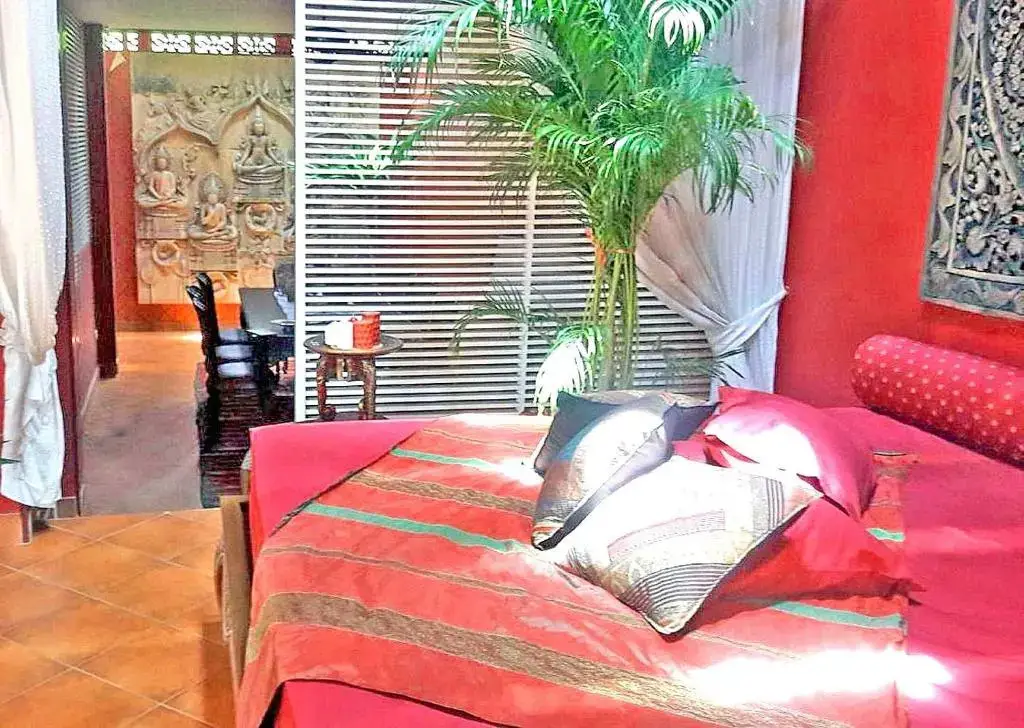 Паттайя: 3BR Thai Style Home