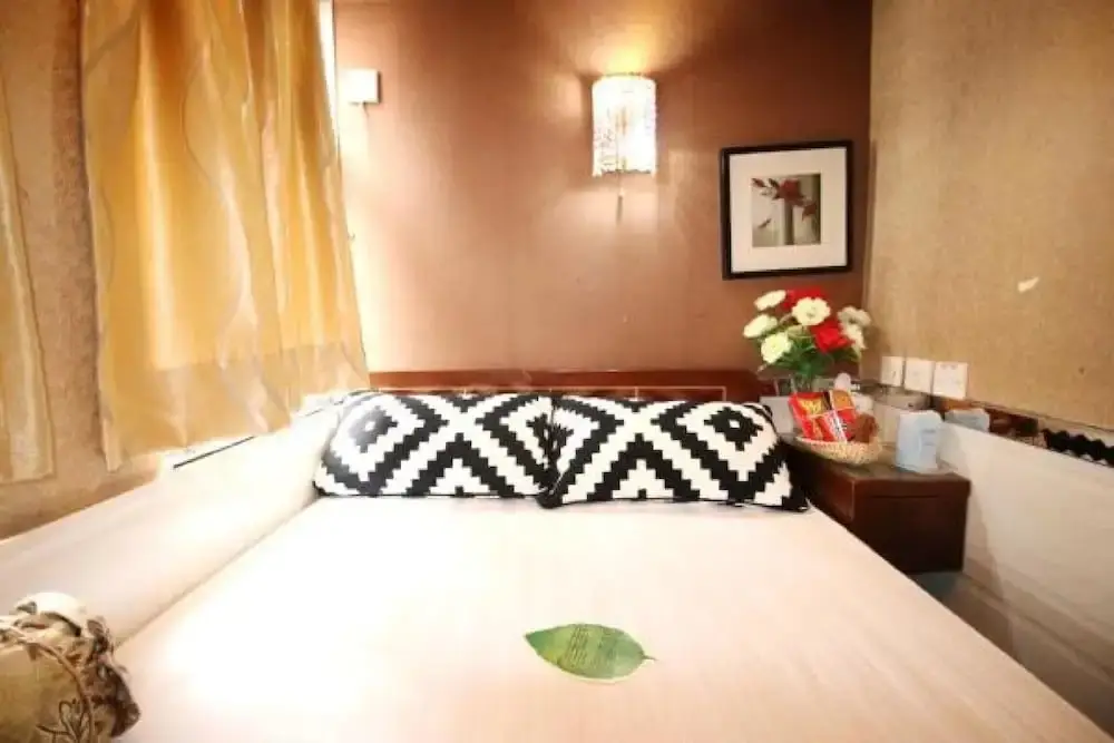 Гонконг: Room in Guest Room - Standard Twin Room 3