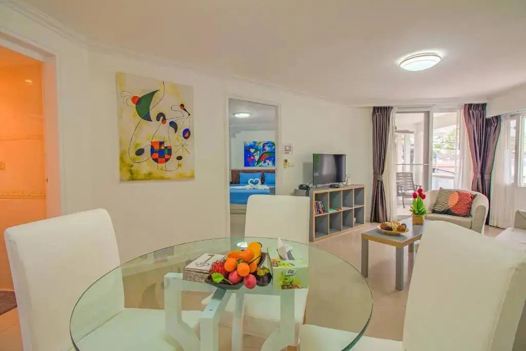 Паттайя: SUITE APARTMENT, 30's JOMTIEN BEACH