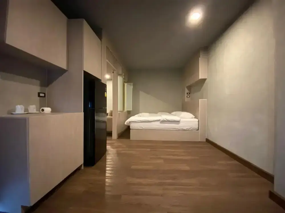 Бангкок: 44 Room Rama 3