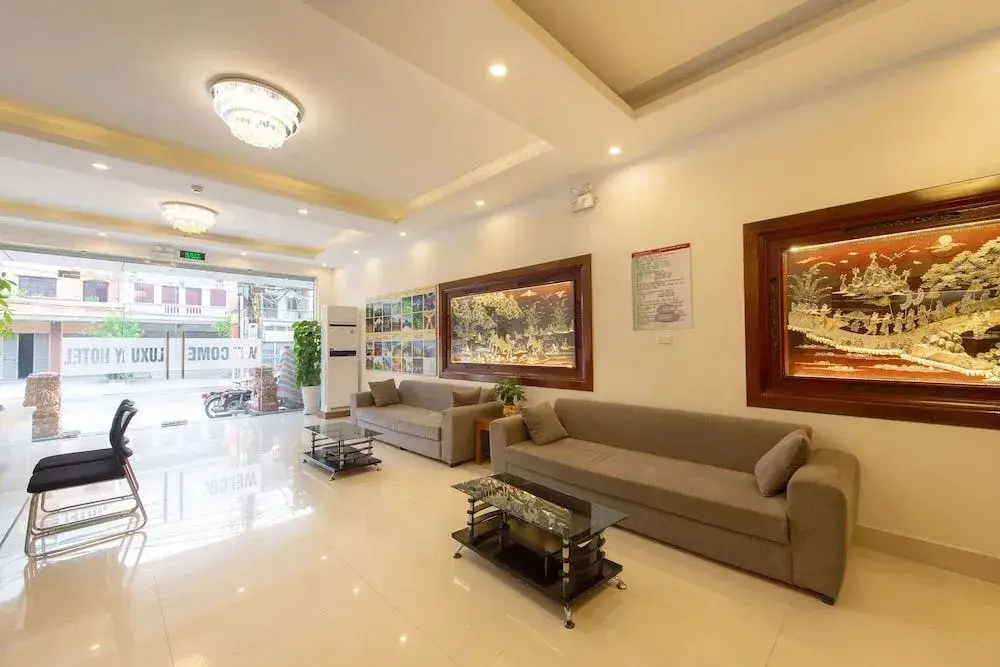 Ханой: Oyo 383 Luxury Airport Hotel & SPA