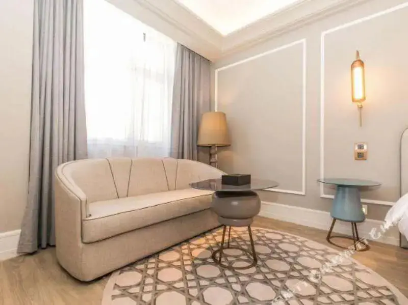 Цзинань: Mercure Hotel (Shandong Pingyin)