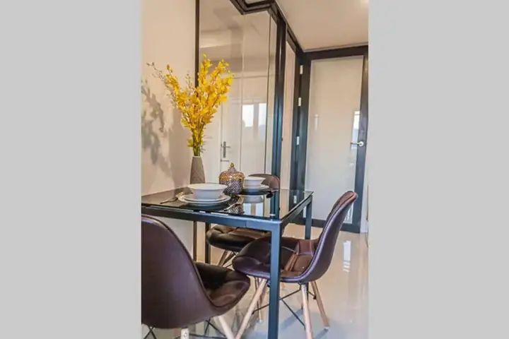 Чиангмай: 1BR Mountain/Pool View at Central festival mall.