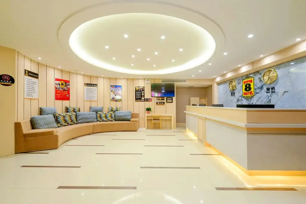 Чунцин: Super 8 Hotel (Wanzhou Wanda Plaza Gaosuntang Pedestrian Street Store)