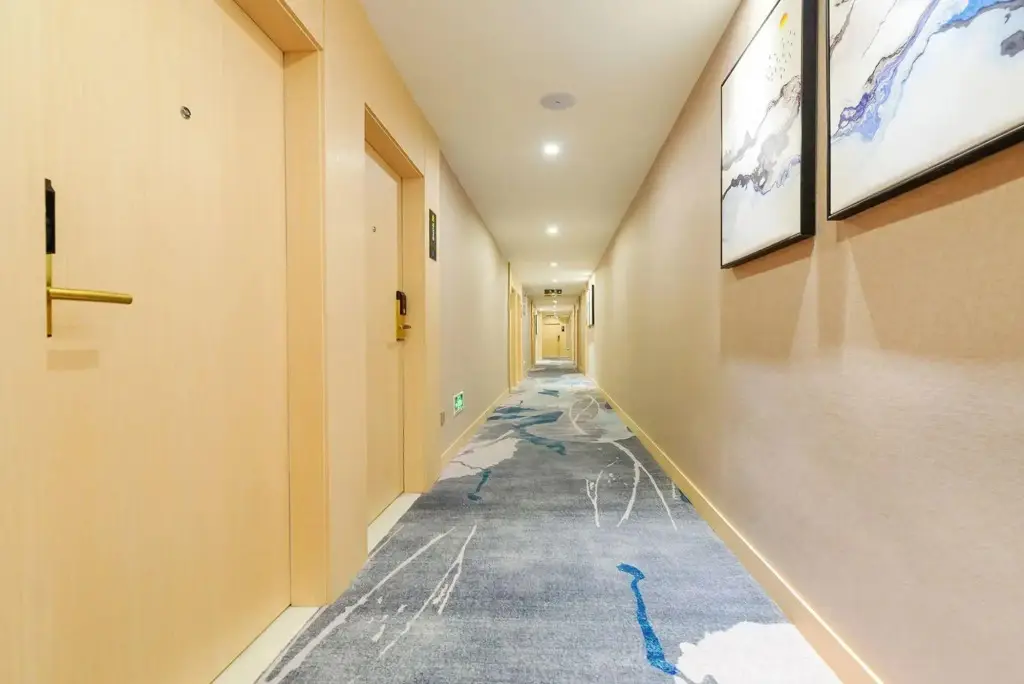 Чунцин: Super 8 Hotel (Wanzhou Wanda Plaza Gaosuntang Pedestrian Street Store)