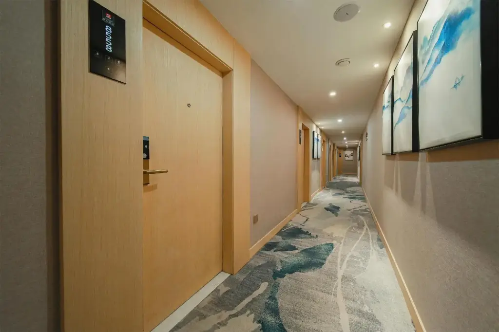 Чунцин: Super 8 Hotel (Wanzhou Wanda Plaza Gaosuntang Pedestrian Street Store)