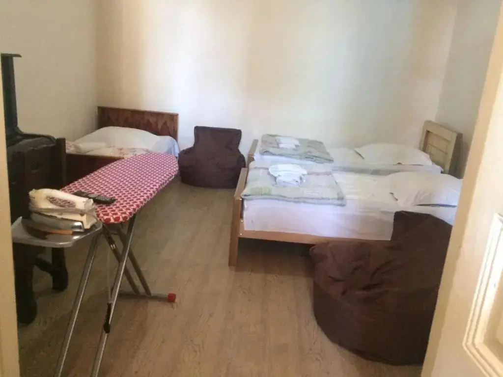 Батуми: Batumi Guesthouse 28a