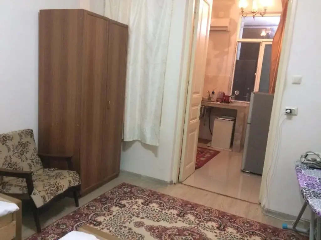 Батуми: Batumi Guesthouse 28a