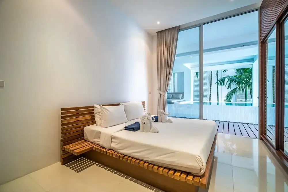 Тхаланг: The Quarter by Lofty