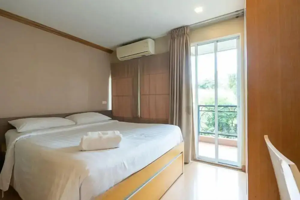Бангкок: Greenview Ekkamai 10 by OYO Rooms