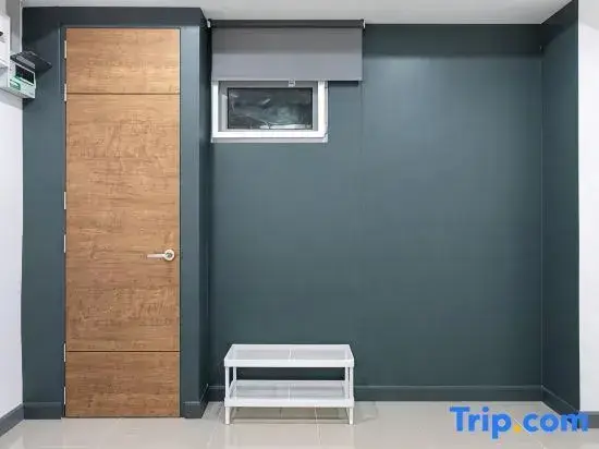 Бангкок: P1 Silom Pan large room full kitchen WIFI 4-6pax