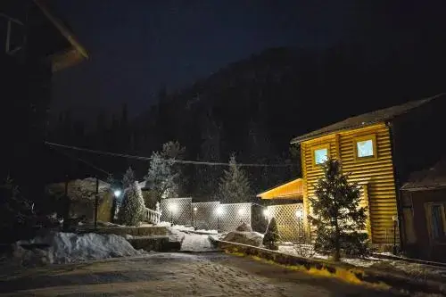 Алматы: Namaste Shalle 2000M