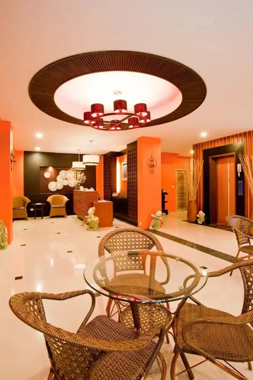 Тхаланг: Deva Suites Patong