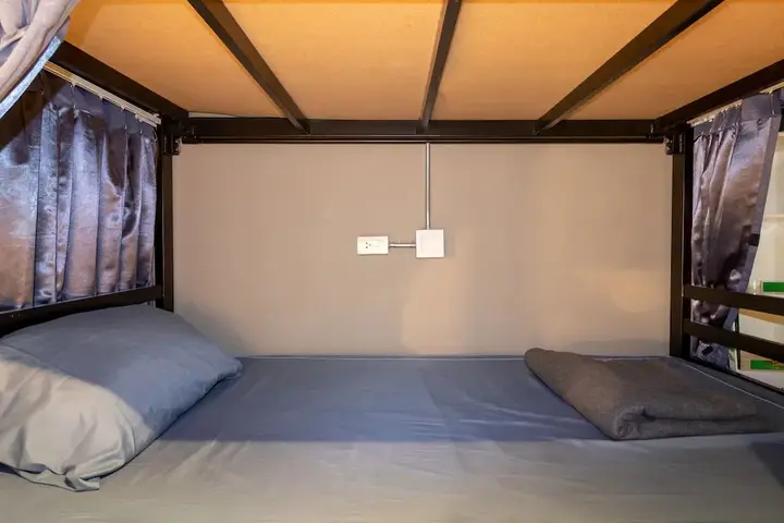 Бангкок: B168 Bed And More Hostel