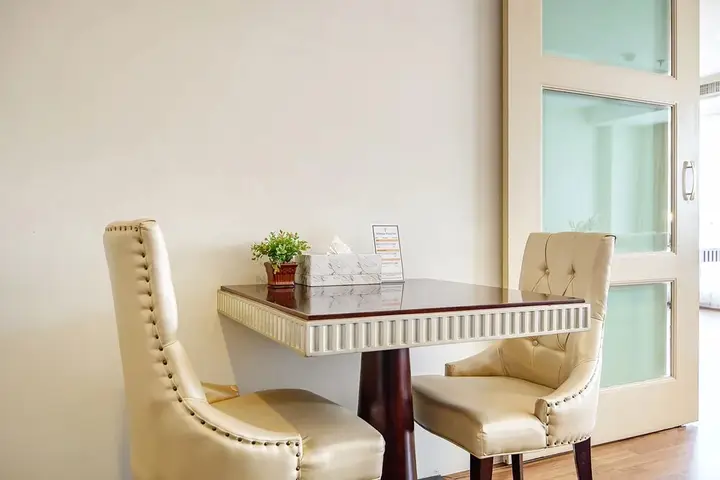 Бангкок: Clover Haus Sukhumvit 33 by Favstay