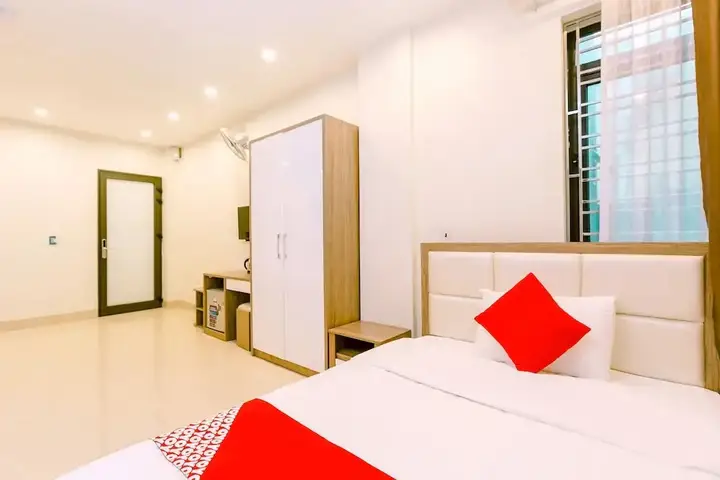 Халонг: Dai Viet Hotel by OYO Rooms