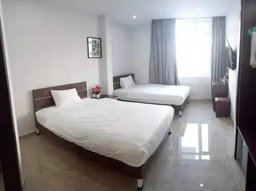 Халонг: NHà NGHỉ E10