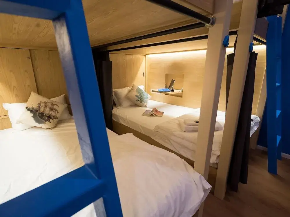Чаам: Thalay Cha Am Dorm Room of 6 Beds, A Co-living With Million Dollar View