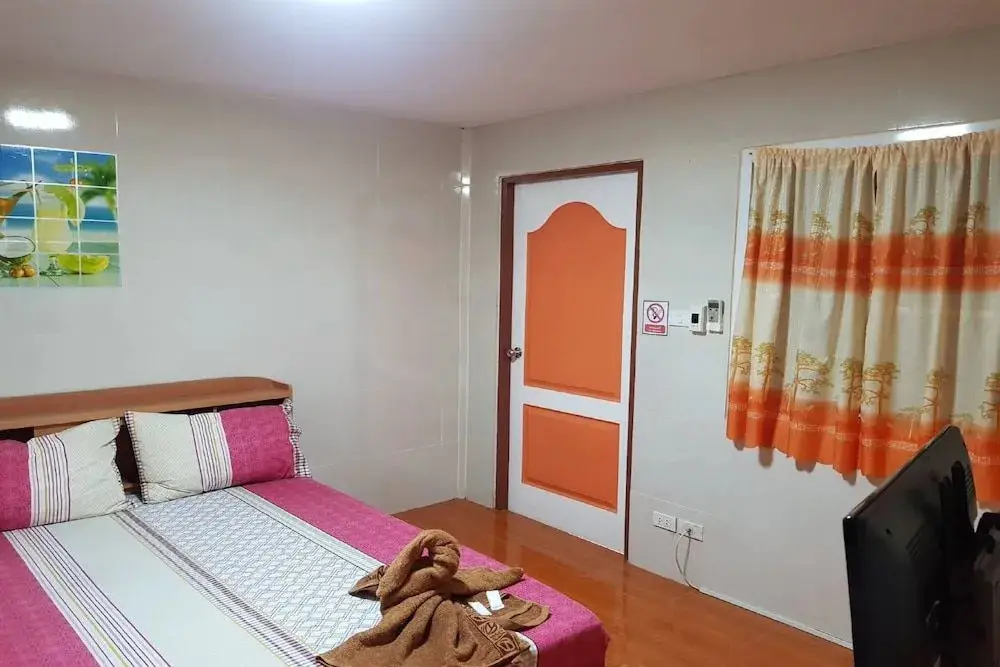 Тха-Май-Руак: OYO 75352 Hotel Family House And Resort Phetchaburi