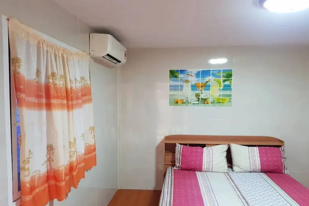 Тха-Май-Руак: OYO 75352 Hotel Family House And Resort Phetchaburi