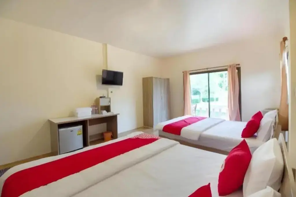 Клон До: OYO 75359 Thaiburi Thara Resort