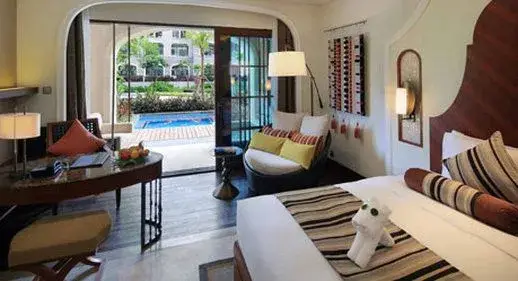 Ухань: Wyndham Grand Plaza Royale Hainan Longmu