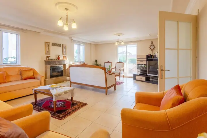Дальян: Villa Kubra Large Private Pool A C Wifi Car Not Required - 3162