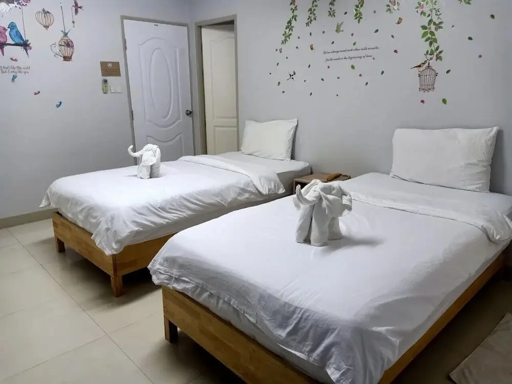 Бангкок: Ruamsab Apartment 1