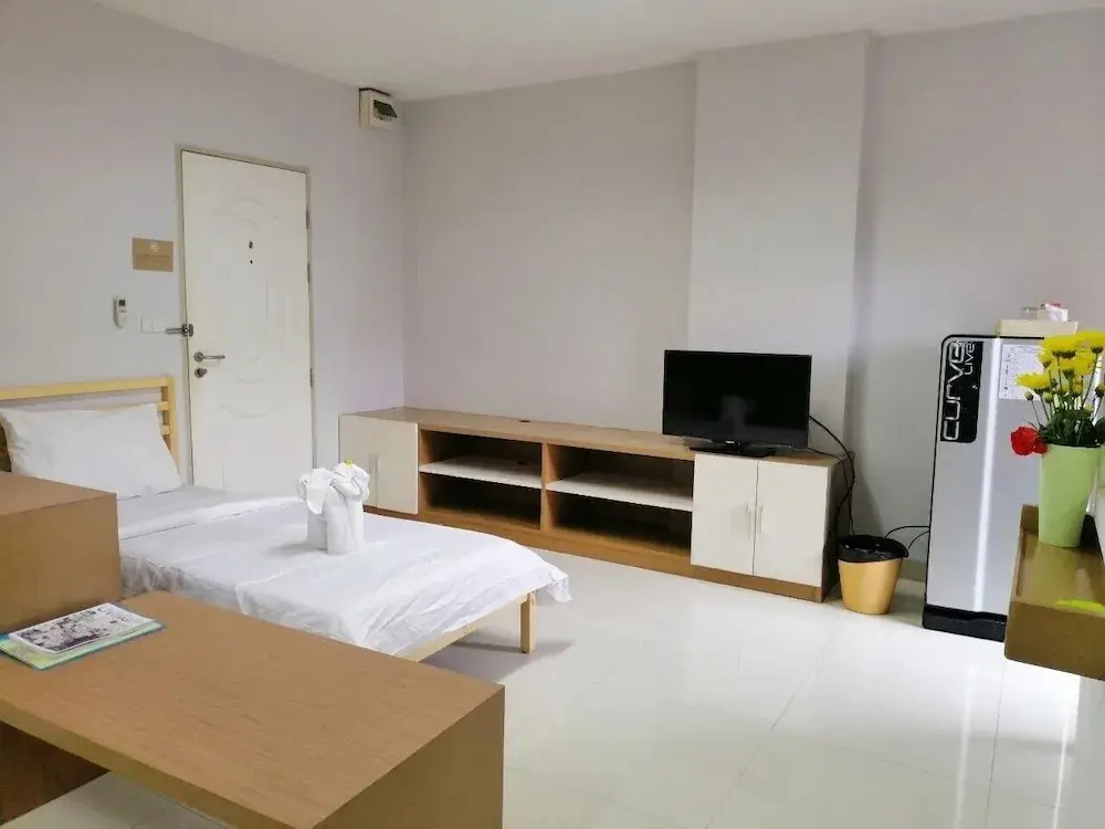 Бангкок: Ruamsab Apartment 1