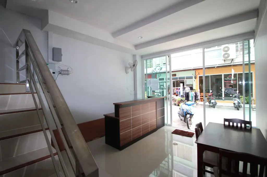Кату: Angel Service Apartment Patong Beach