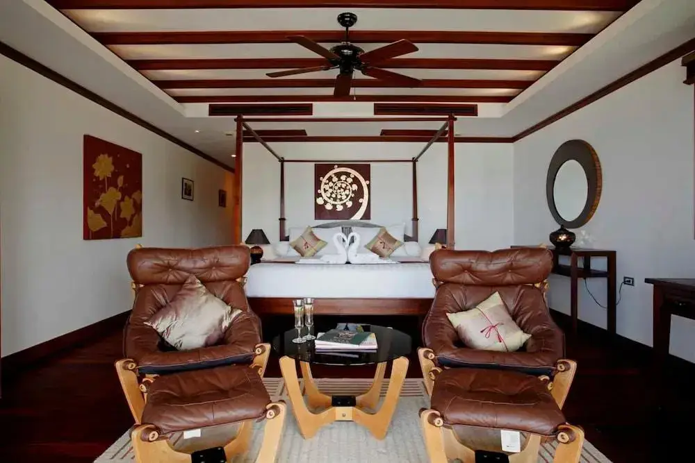 Кату: Villa Suriya B2