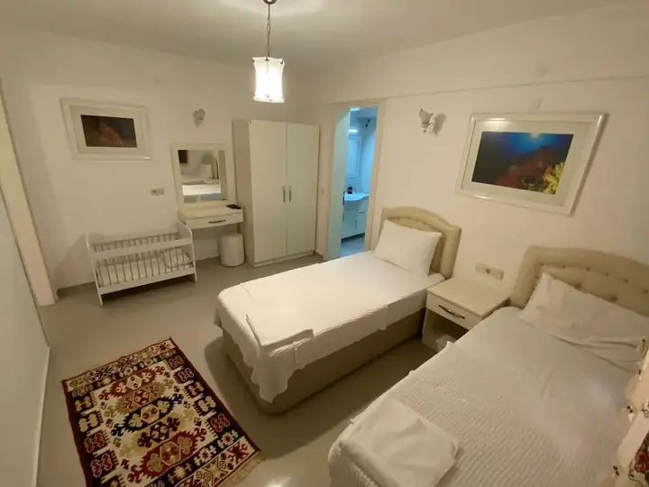 Айвалык: Sualti Otel