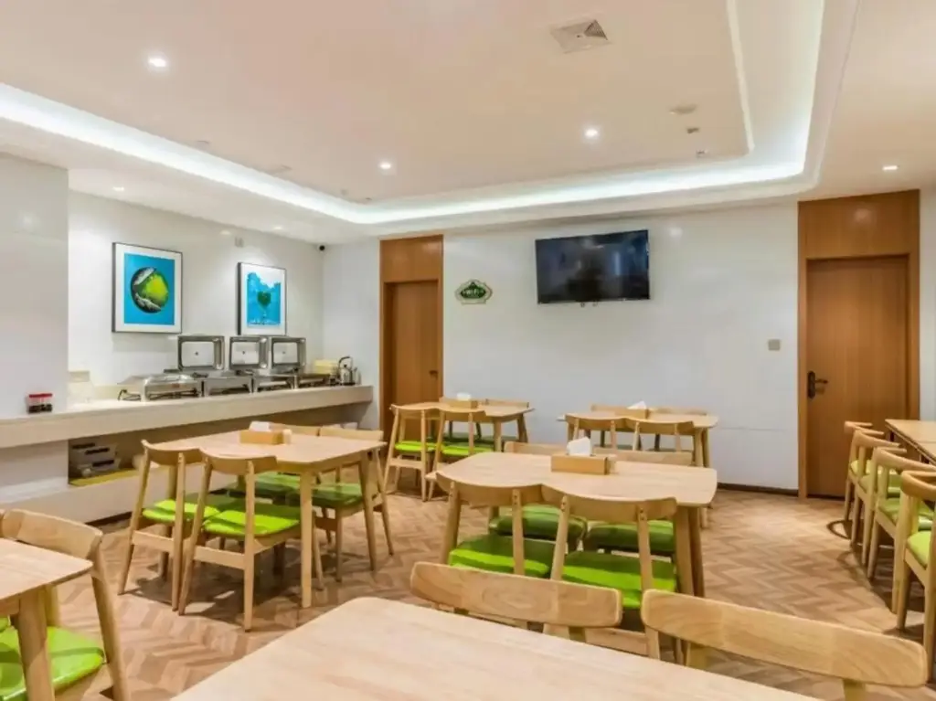 Цзинань: Vienna 3 Best Hotel (Jinan West Railway Station Medical Center)